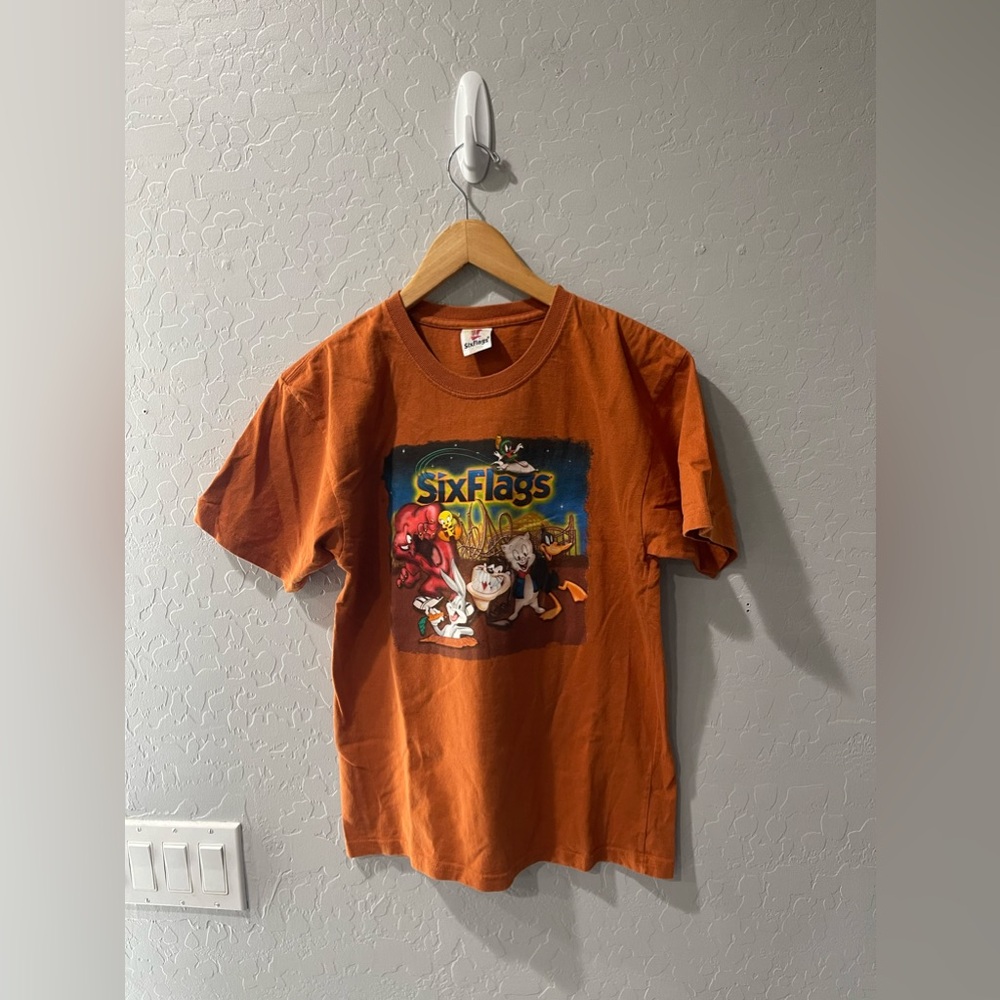 2007 Looney Tunes Crew Six Flags Shirt Youth‎ XL